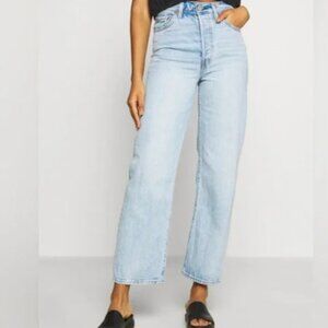 Levi's Jeans Women's Size 25 Premium Ribcage Straight Ankle Light wash